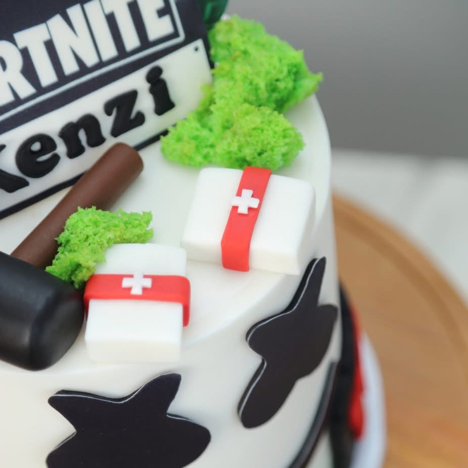 Fortnite Theme Cake