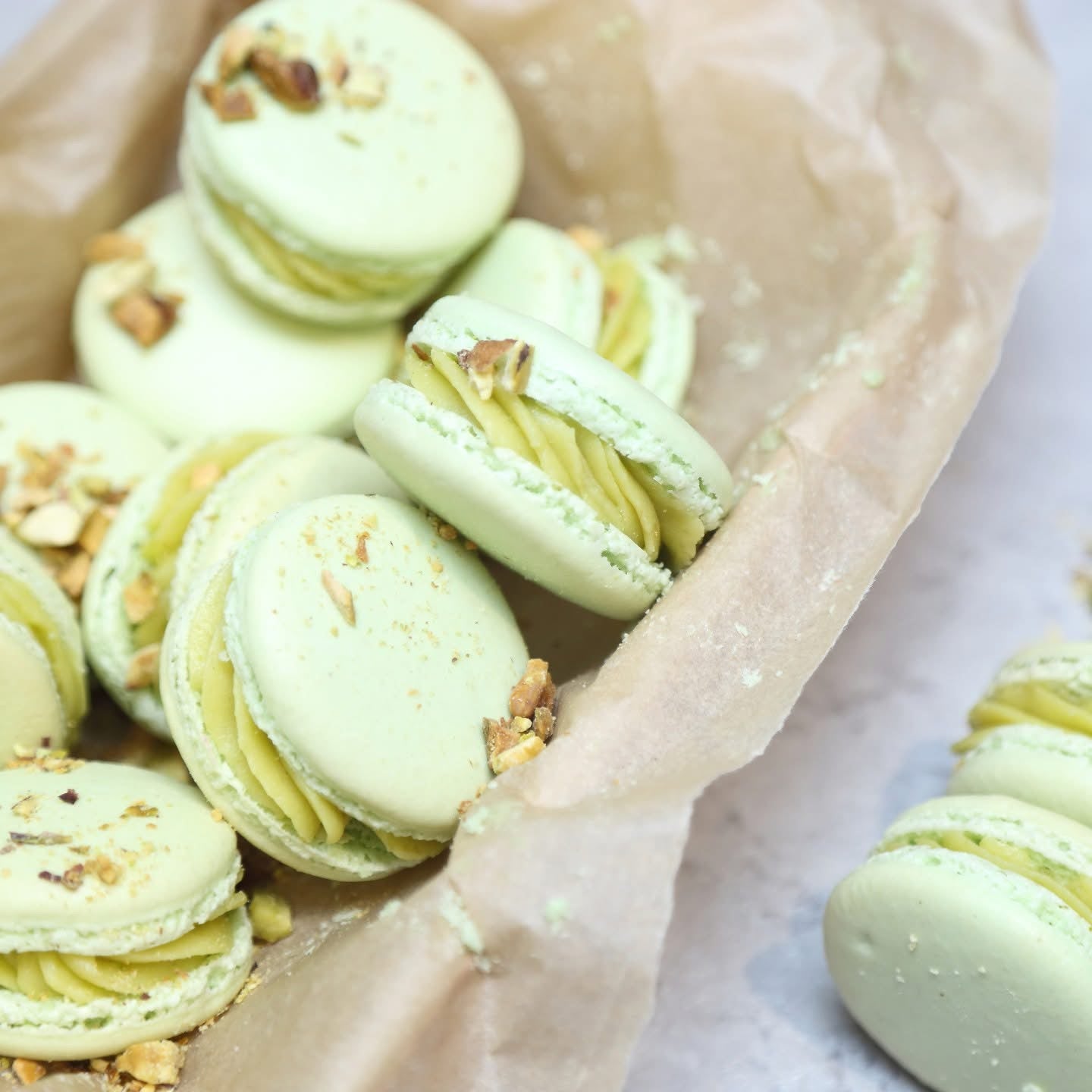 Pistachio (12 Macarons Box)