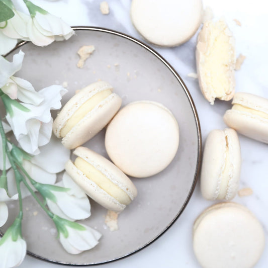 Madagascar Vanilla (12 Macarons Box)