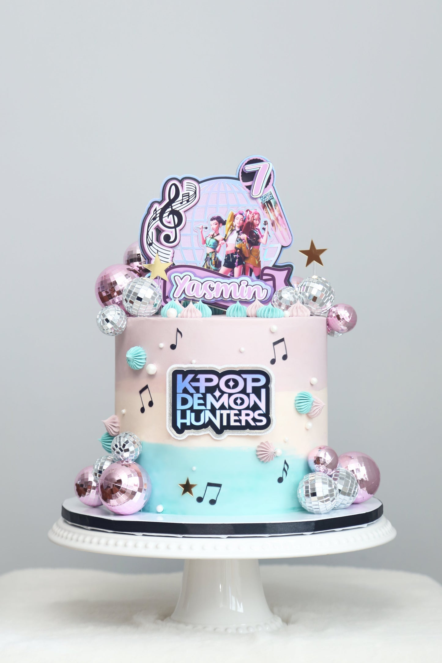 K-POP Demon Hunter Theme Cake🎤💜🪩