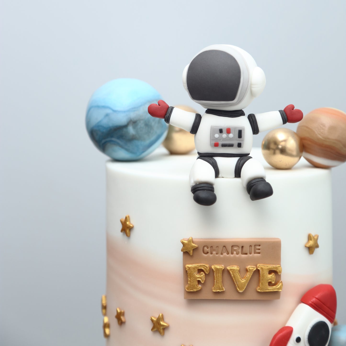 The Little Space Explorer Cake