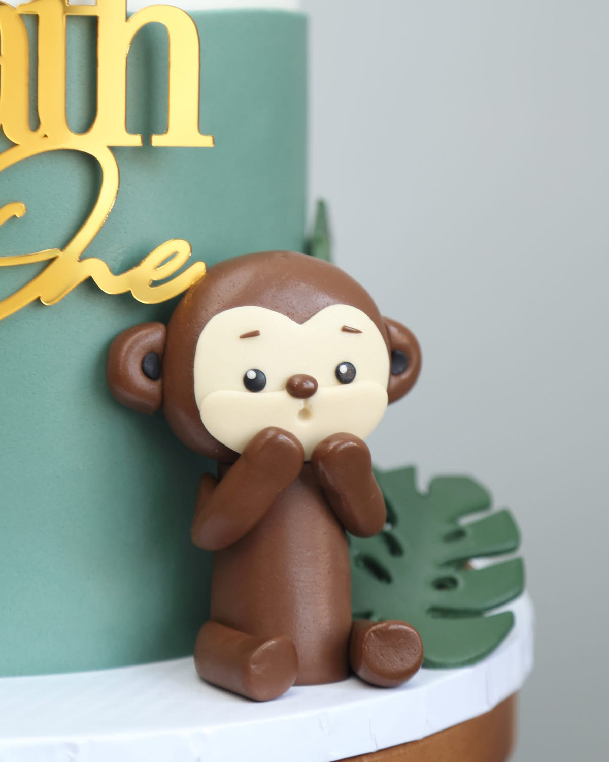 Sage Green Safari Cake 🌳🦁