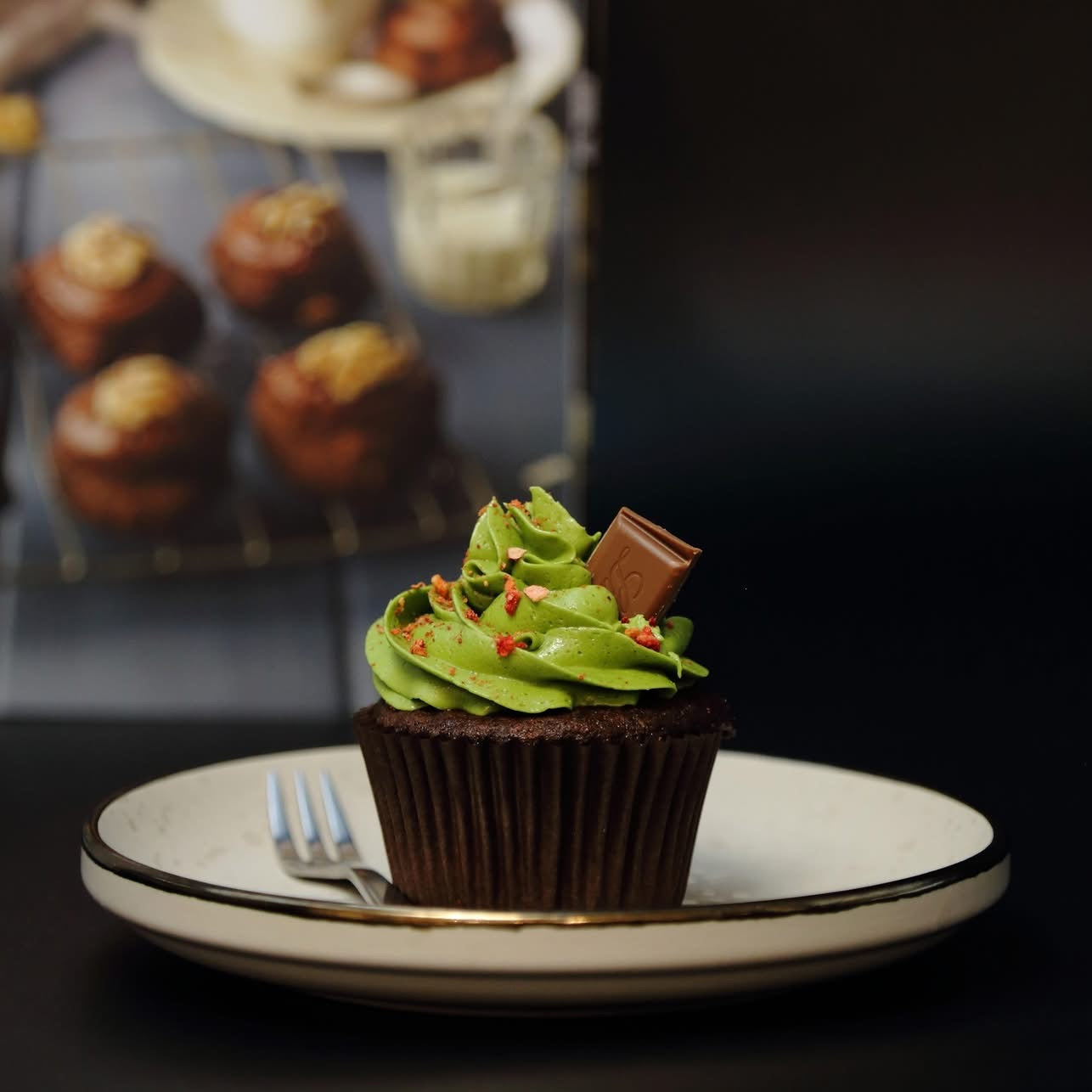 Matcha White Chocolate Cupcakes (6 pcs box)