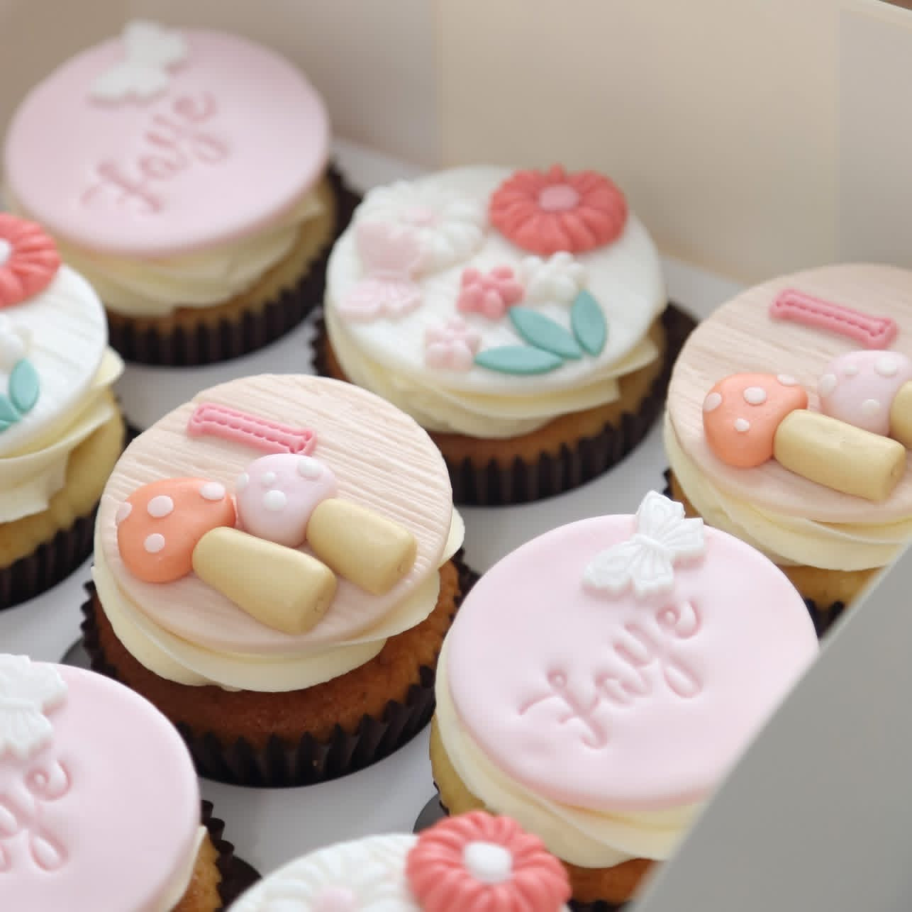 Cupcake with Message (6 pcs) [Mushroom]