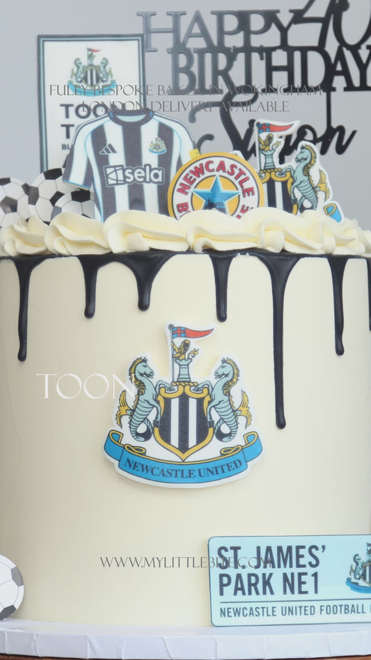 Newcastle Theme Cake ⚽️🏟️